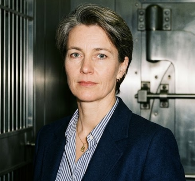 Anna Müller, Foreign Investment lawyer in Frankfurt, Germany